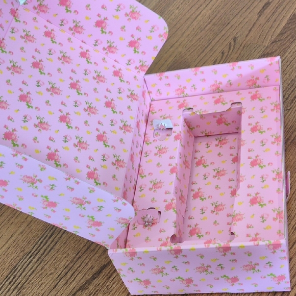 BOX Stanley x LoveShackFancy Quencher H2.0 FlowState Tumbler - Picture 3 of 5